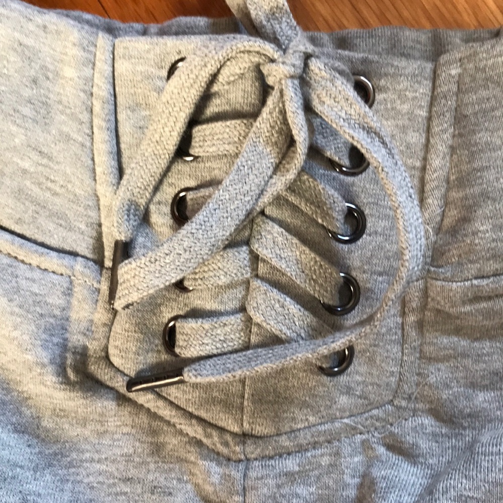 LARGE (8-10)❗️Lace up Joggers - Picture 8 of 8
